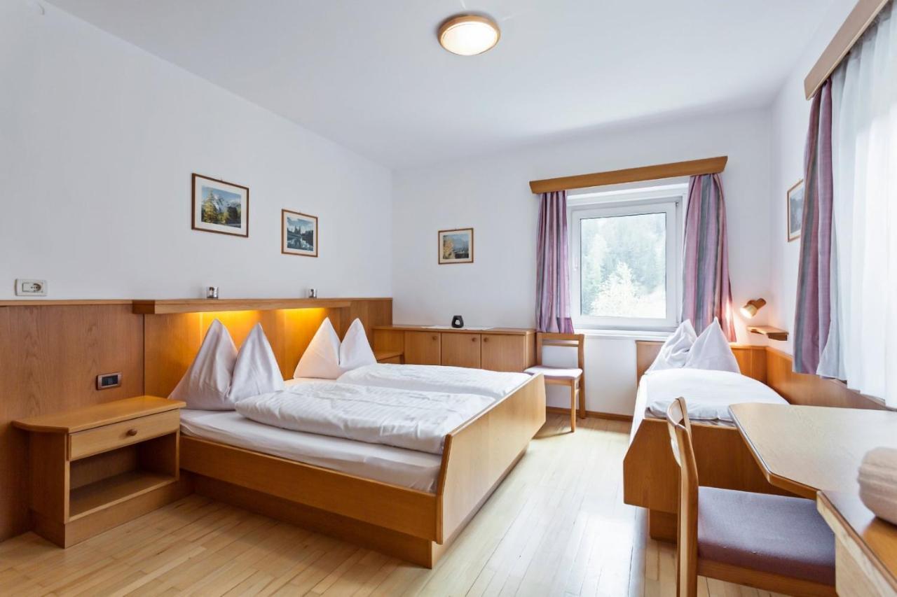 Villa Alpina Apartments Santa Cristina Val Gardena Екстер'єр фото